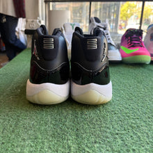 Load image into Gallery viewer, Jordan 72-10 Size 7Y
