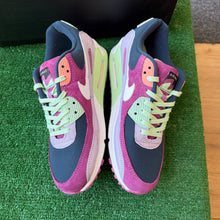 Load image into Gallery viewer, Nike Light Bordeaux NRG Air Max 90 Size 11.5
