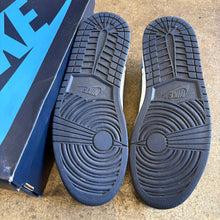 Load image into Gallery viewer, Jordan OG UNC Obsidian Low 1s Size 10.5
