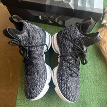 Load image into Gallery viewer, Nike LeBron Ashes 15 Size 8
