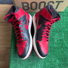 Load image into Gallery viewer, Jordan 2009 Bred 1s Size 13
