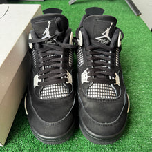 Load image into Gallery viewer, Jordan White Thunder 4s Size 10
