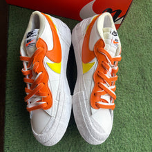 Load image into Gallery viewer, Nike Sacai Low Blazers Size 8
