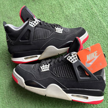 Load image into Gallery viewer, 2018 Jordan Bred 4s Size 9
