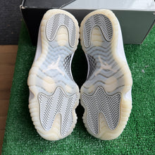 Load image into Gallery viewer, Jordan Jubilee 11s Size 7.5W/6M

