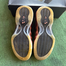 Load image into Gallery viewer, Nike Copper Foamposites Size 9
