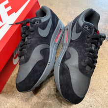 Load image into Gallery viewer, Nike Bred Air Max 1s Size 10.5
