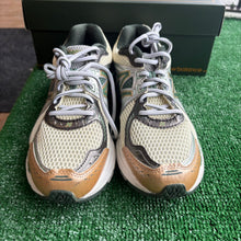 Load image into Gallery viewer, New Balance Aime Leon Dore 860v2s Size 8.5
