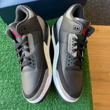 Load image into Gallery viewer, Jordan Black Levi’s 3s Size 12
