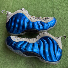Load image into Gallery viewer, Nike Sport Royal Foamposites Size 11.5
