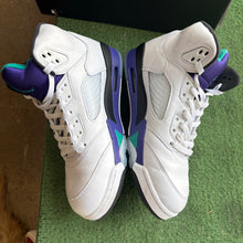 Load image into Gallery viewer, Jordan Grape 5s Size 10.5
