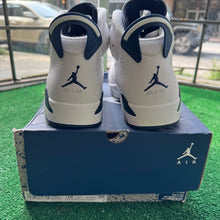 Load image into Gallery viewer, Jordan Midnight Navy 6s Size 10
