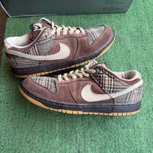 Load image into Gallery viewer, Nike SB Tweed Low Dunks Size 7.5

