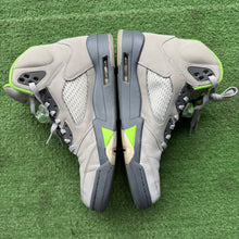 Load image into Gallery viewer, Jordan Green Bean 5s Size 9.5
