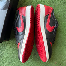 Load image into Gallery viewer, Jordan Banned Low 1s Size 9.5
