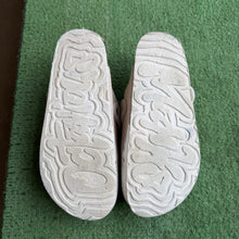 Load image into Gallery viewer, Octavious Marks Clogs Size 3/4
