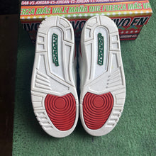 Load image into Gallery viewer, Jordan El Vuelo 3s Size 8
