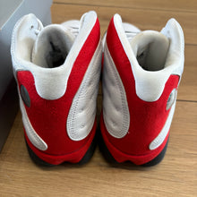 Load image into Gallery viewer, Jordan Chicago 13s Size 10
