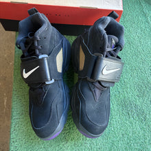 Load image into Gallery viewer, Nike Ravens Air Diamond Turfs Size 11.5
