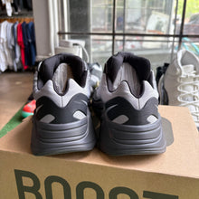 Load image into Gallery viewer, Yeezy Metallic MNVN 700s Size 6
