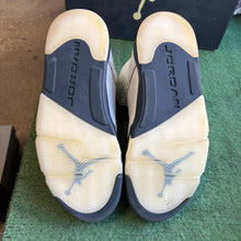 Load image into Gallery viewer, Jordan Luminous Green 5s Size 10.5W/9M
