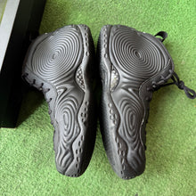 Load image into Gallery viewer, Nike CDG Foamposites Size 10
