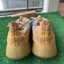 Load image into Gallery viewer, Adidas Yeezy Blue Oat 380s Size 9.5
