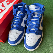 Load image into Gallery viewer, Nike Game Royal High Dunks Size 7Y
