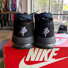 Load image into Gallery viewer, Nike Orlando Air Max Penny 1s Size 9.5
