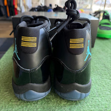 Load image into Gallery viewer, Jordan Gamma 11s Size 9
