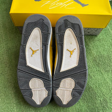 Load image into Gallery viewer, Jordan Lightning 4s Size 9.5
