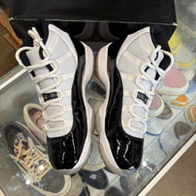 Load image into Gallery viewer, Jordan Concord 11s Size 10.5
