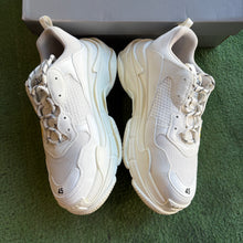 Load image into Gallery viewer, Balenciaga Triple S Size 45
