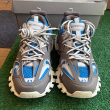 Load image into Gallery viewer, Balenciaga LED Tracks Size 43
