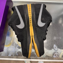 Load image into Gallery viewer, Nike SB Fog Low Dunks Size 12
