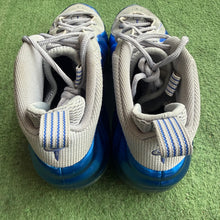 Load image into Gallery viewer, Nike Sport Royal Foamposites Size 11.5
