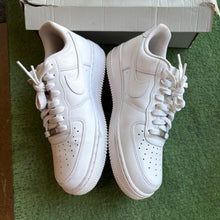 Load image into Gallery viewer, Nike White Air Force 1s Size 7.5
