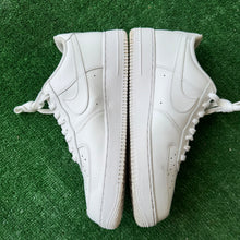 Load image into Gallery viewer, Nike White Air Force 1 Size 11.5
