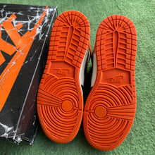Load image into Gallery viewer, Jordan Shattered Backboard 1s Size 6.5Y
