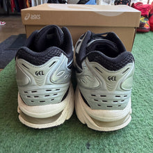 Load image into Gallery viewer, ASICS Gel-Kayano 14s Size 10
