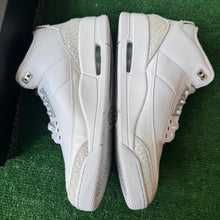 Load image into Gallery viewer, Jordan Pure Money 3s Size 12
