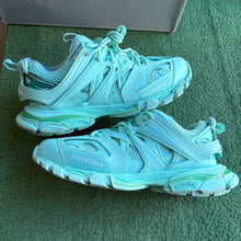 Load image into Gallery viewer, Balenciaga Tracks Size 43
