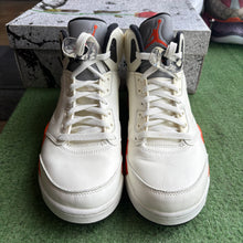 Load image into Gallery viewer, Jordan Shattered Backboard 5s Size 10
