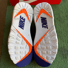 Load image into Gallery viewer, Nike Auburn Air Trainer SC Highs Size 9.5
