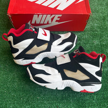 Load image into Gallery viewer, Nike 49ers Air Diamond Turfs Size 10.5

