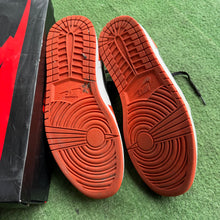 Load image into Gallery viewer, Jordan Starfish Low 1s Size 12
