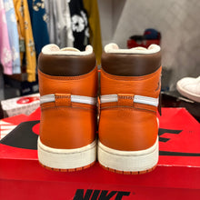 Load image into Gallery viewer, Jordan Starfish 1s Size 10W/8.5M
