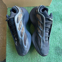 Load image into Gallery viewer, Adidas Yeezy Clay Brown 700 V3s Size 11
