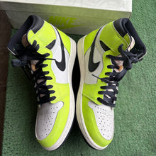 Load image into Gallery viewer, Jordan Visionaire 1s Size 10.5
