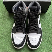 Load image into Gallery viewer, Jordan Baron 1s Size 10.5
